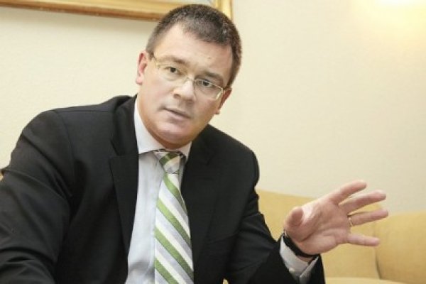 Ungureanu le transmite credincioşilor care sărbătoresc duminică Paştele să se împărtăşească de încrederea Învierii Domnului